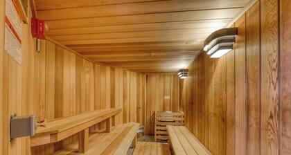 Ski-in/out condo with pool, 2 hot tubs, sauna - short walk to Solitude clubhouse