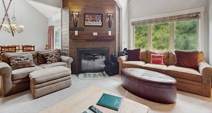 Ski-in/out mountainside condo with pool, hot tub, game room & washer/dryer
