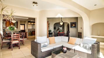 House | 3 bedrooms, high-speed internet