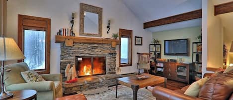 TV, fireplace, DVD player