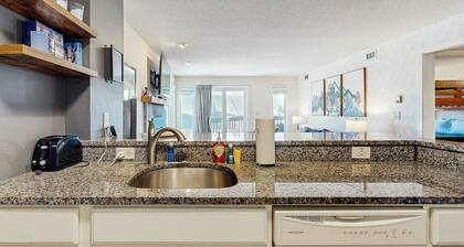 Ski-in/out mountainside condo w/ mountain views, private deck, fireplace, w/d