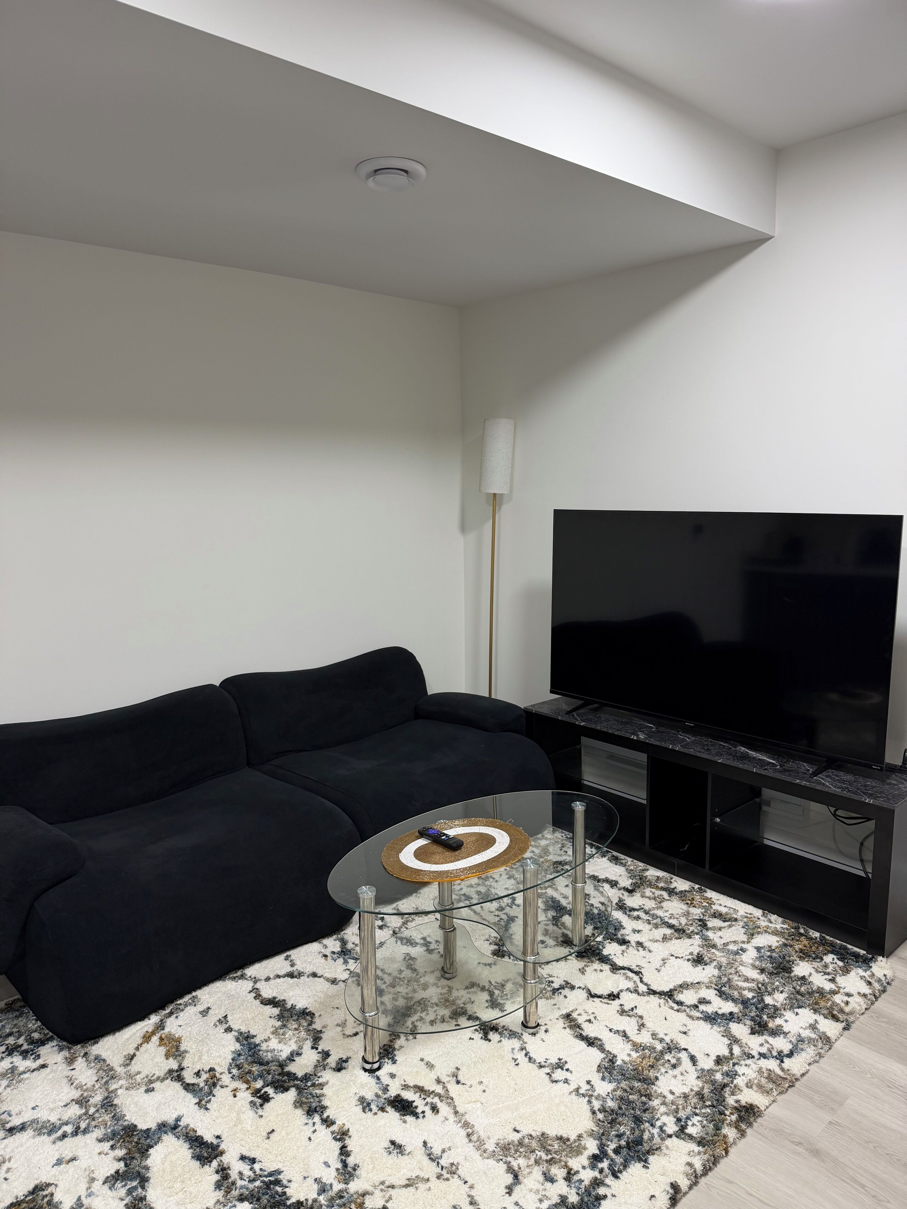 Brand New Basement Suite With Private Entrance, 3-5 Minutes To Market And Parks - Saskatchewan