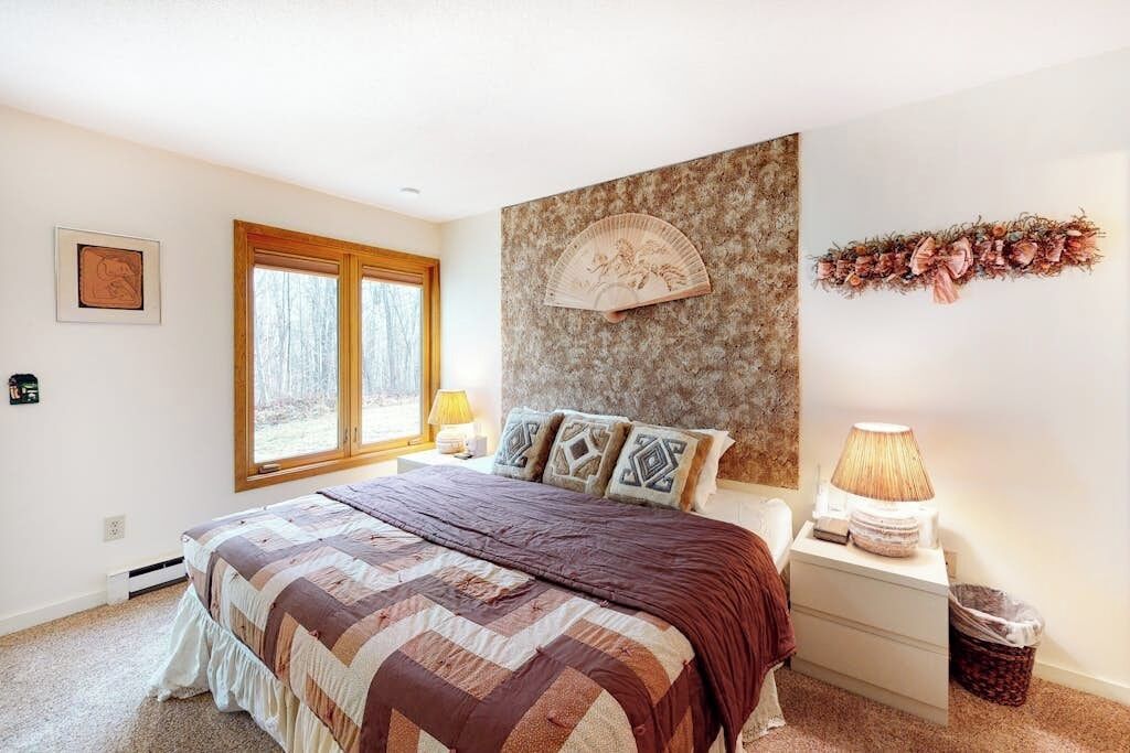 3 bedrooms, desk, iron/ironing board, free WiFi