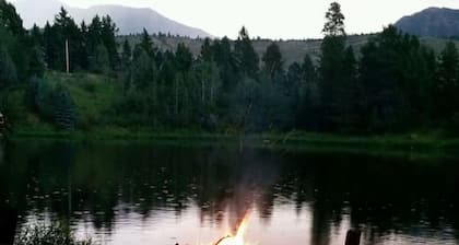 Glamp Palazzo at Camp Little Lemhi