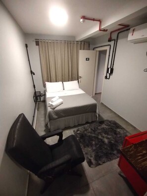 Desk, laptop workspace, free WiFi - HOTEL VIVA VIDA (São Borja)