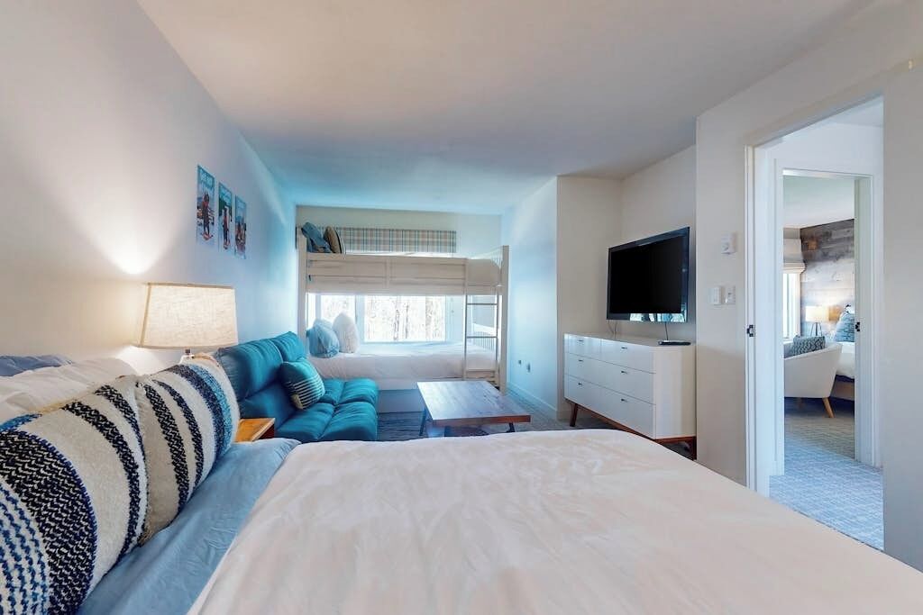 2 bedrooms, desk, free WiFi, bed sheets