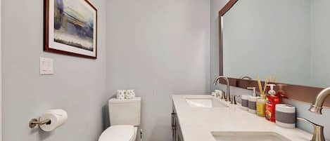 Douche, serviettes fournies