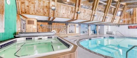 Innenpool, beheizter Pool