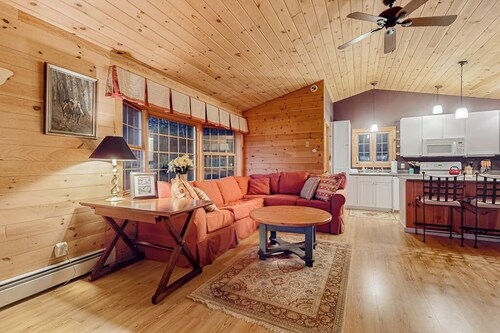 Mountain cabin by skiing with fireplaces & well-equipped kitchen - dog-friendly