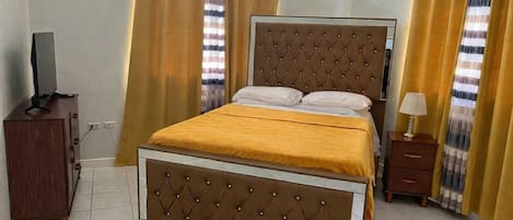Iron/ironing board, internet, bed sheets