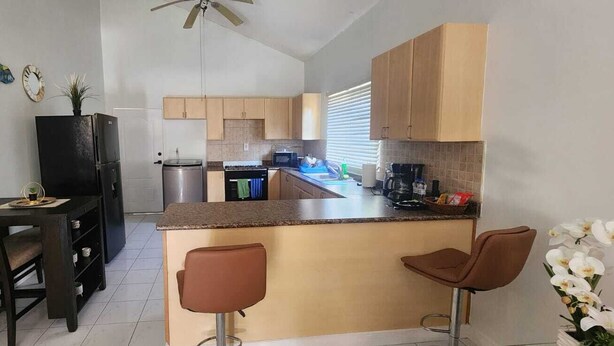 Private kitchen - Charming and tranquil home in gated community! (Portmore)