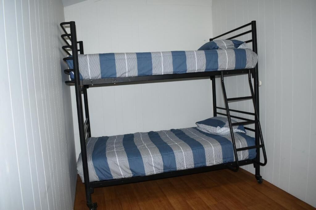 Iron/ironing board