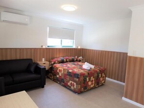 Iron/ironing board - Australind Holiday Park (Australind)