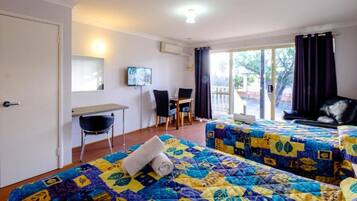 Standard Balcony Motel | Iron/ironing board, bed sheets