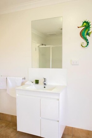 Camera Standard, patio, vista mare | Bagno