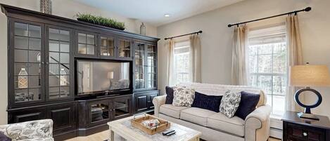 TV, fireplace, DVD player