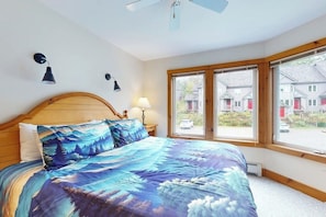 2 bedrooms, iron/ironing board, travel cot, free WiFi