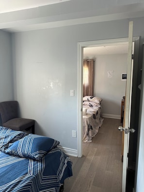 2 bedrooms, WiFi - Victory Family 2-Bedroom Stay W/ Private Washroom 5-minToronto Pearson Airport! (Mississauga)