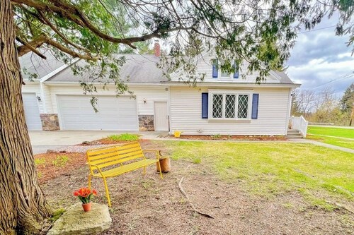 Spacious 2-story corporate rental duplex with large yard, 2 kitchens, fireplace