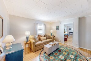 TV, fireplace, books - Spacious 2-story corporate rental duplex with large yard, 2 kitchens, fireplace (Colchester)