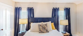Warm & inviting retreat with a full kitchen, gas fireplace, & furnished patio