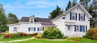 Warm & inviting retreat with a full kitchen, gas fireplace, & furnished patio