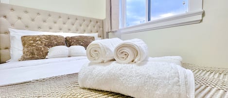 1 chambre, fer et planche à repasser, Wi-Fi, literie fournie