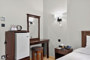 Desk, laptop workspace, free WiFi, wheelchair access - Athill Hotel (Makkah)