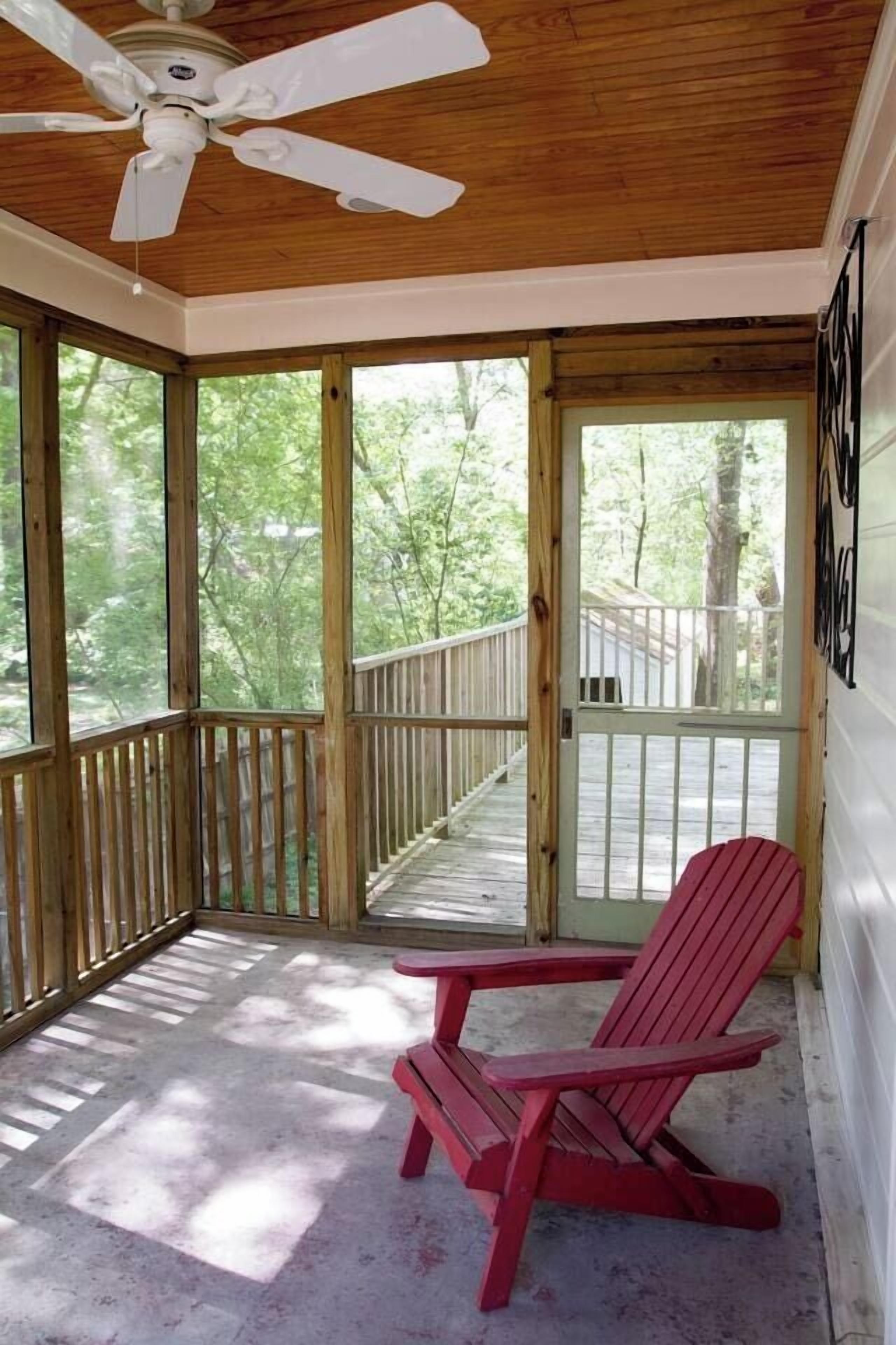 Screen porch