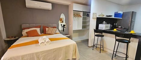 1 bedroom, WiFi, bed sheets