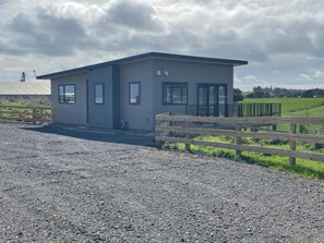 Exterior - The Blacksmith's Rest, quiet and peaceful accommodation close to town (New Plymouth)