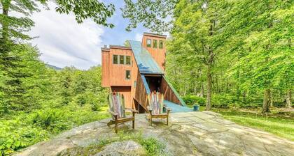 Ski home in the woods with a private hot tub & mountain views