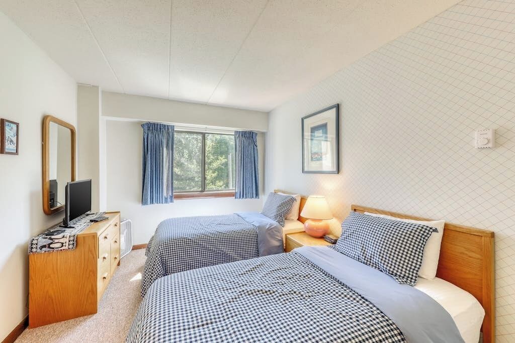 2 slaapkamers, een strijkplank/strijkijzer, gratis wifi