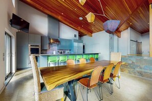 Dining - Luxury home w/ two master suites, hot tub, spectacular views, 13 private acres (Fayston)