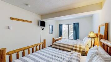 1 chambre, fer et planche à repasser, Wi-Fi gratuit, draps fournis