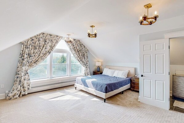1 bedroom, iron/ironing board, travel cot, free WiFi