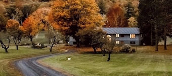 Adventure-filled getaway, ponds, trails, dog-friendly, w/d, BBQ, views & more