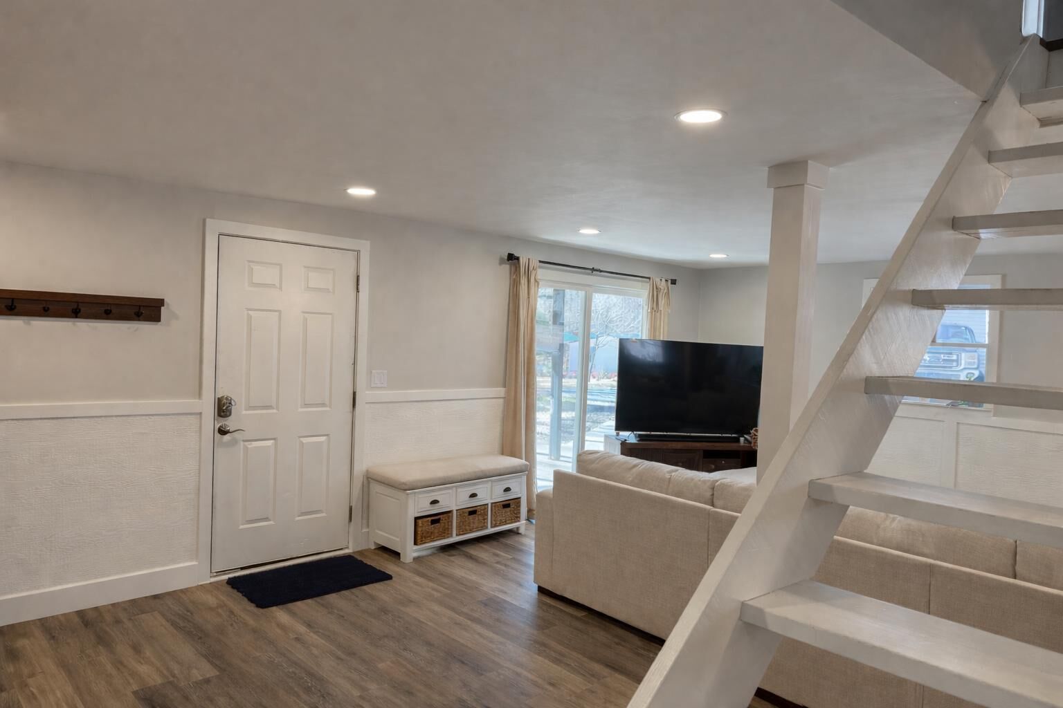 Cozy Lake House, With Game Room/ 3-bedroom House In Beautiful Henderson With Ac - Henderson, NC