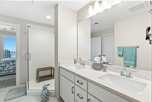 Shower, hair dryer, towels, soap - VITAMIN SEA SPOT Luxury 1-bedroom condo - Sleep 4 - Panama City Beach with AC (Panama City Beach)