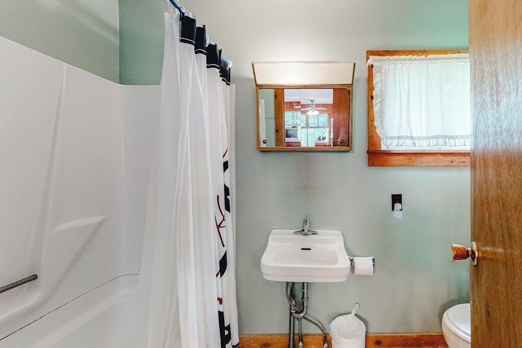 Shower, towels