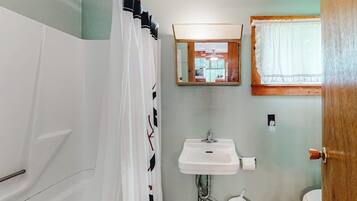 Shower, towels