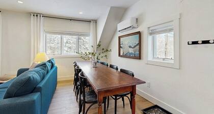 Comfortable condo w/ mountain & ski views, central a/c, shared patio & BBQ