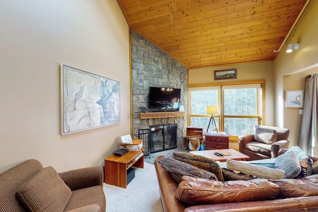 Luxury Ski Resort Condo With On-site Pool, Hot Tub, Sauna & Game Room - Killington, VT
