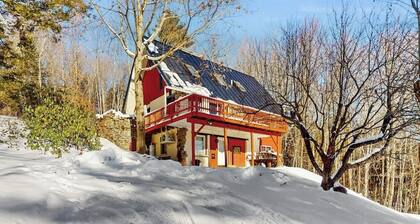 Tranquil apartment w/ mountain views, pond, patio, a/c, kitchenette