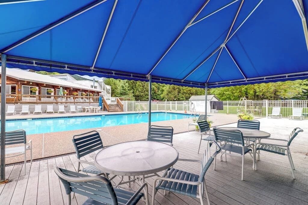 Beheizter Pool