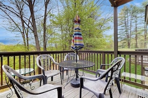 Outdoor dining - Inviting three-story condo with decks  - near the Quechee Club (White River Junction)