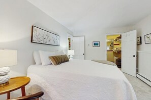 Iron/ironing board, free WiFi, bed sheets