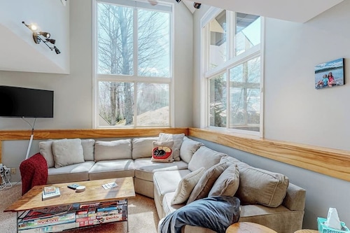 Mountain-view home with new deck, fireplace, & shared pool - walk to lifts