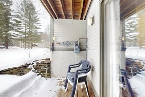 Property grounds - Inviting condo near skiing and golf, with fireplace and deck (Warren)