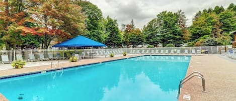 Innenpool, beheizter Pool